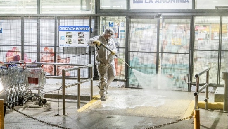 El municipio trabaja intensamente en la desinfección de lugares públicos para prevenir el COVID-19