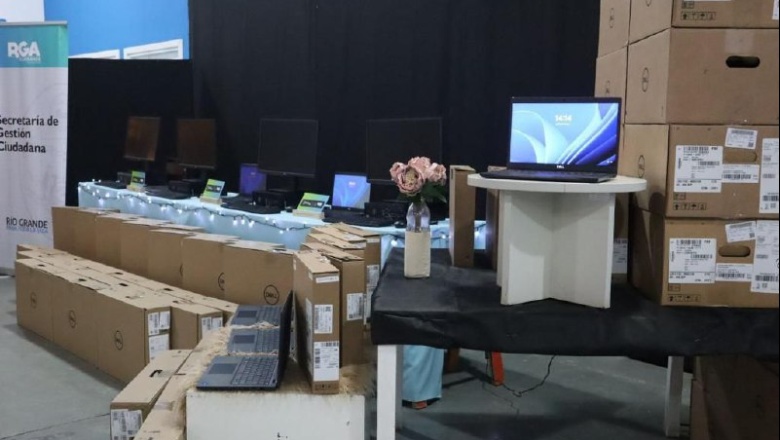 Renovación de equipamiento tecnológico para áreas de servicios escenciales