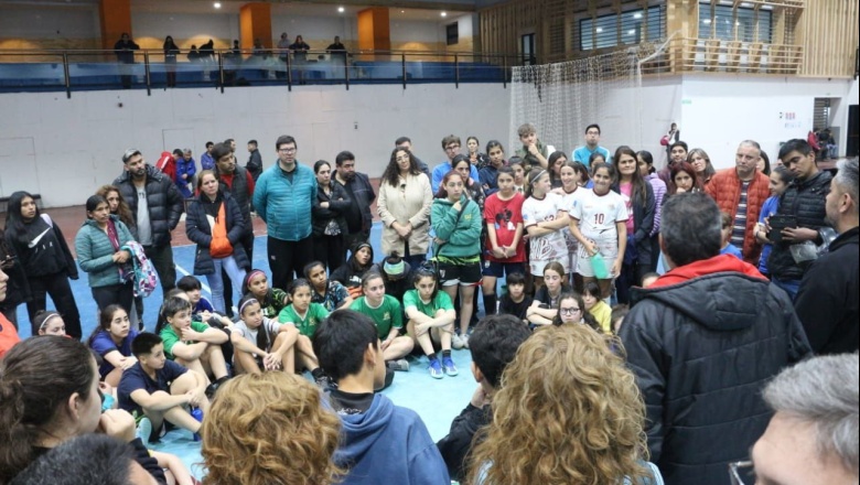 Promesas del sur: Más de 300 jóvenes talentos de Ushuaia brillan en pruebas de Argentinos Juniors"