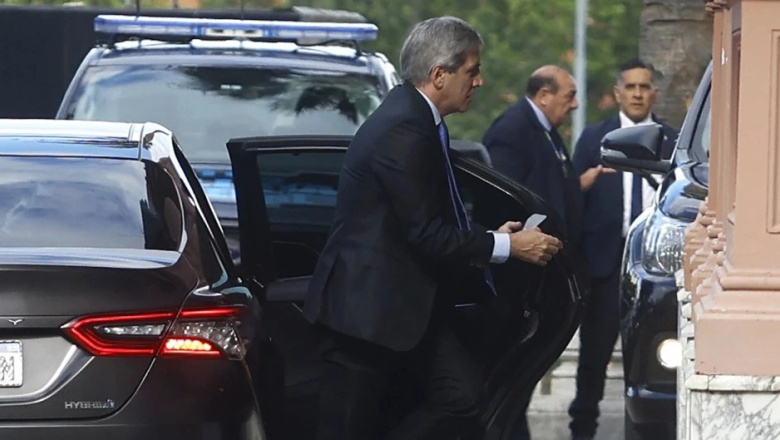 El mercado cree que Caputo no tiene dólares para defender la banda: "Quemó los dólares de las exportaciones"