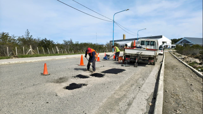 El Municipio continúa con el programa de recuperación vial
