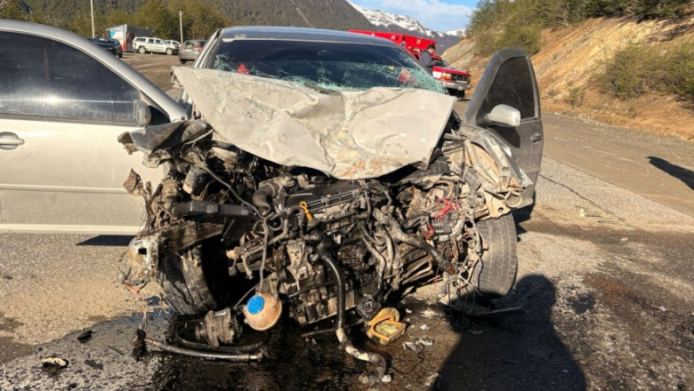 Violento choque frontal deja varios heridos en ruta 3