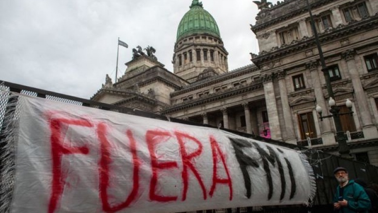 Quién es el responsable de la enorme deuda de Argentina, la más grande de América Latina