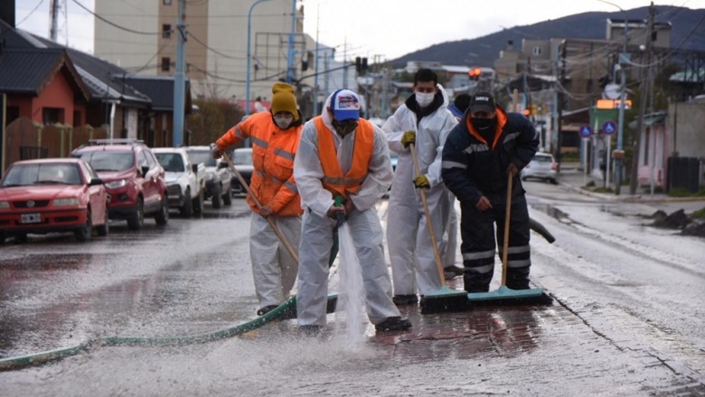 La Municipalidad de Ushuaia realizó tareas de mantenimiento en la avenida Magallanes