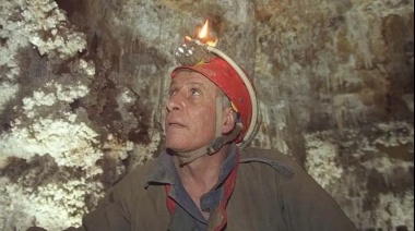 El científico que decidió vivir en una cueva "en la oscuridad, sin saber la hora" y lo que mostró sobre nuestra relación con el tiempo