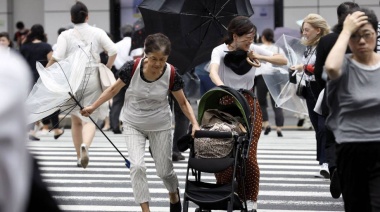 Japón se prepara para la llegada de ‘Jebi’, el tifón más potente en 25 años