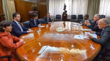 Lacunza: "Propusimos al FMI dialogar para reperfilar los vencimientos de deuda"