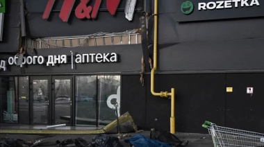 Bombardeo del shopping Retroville: Destrucción y muertos en el piso
