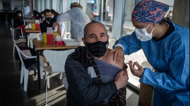 "Las tres vacunas que hay en Argentina se pueden combinar sin problema"