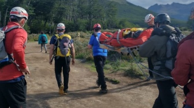 Evacúan a una mujer que se había accidentado enla senda de Laguna Esmeralda