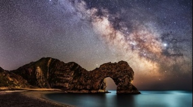 El espectacular cielo de diciembre que dejará una lluvia de meteoritos, la conjunción de Júpiter y Saturno... y un eclipse total de Sol