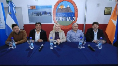 Gobierno Provincial firmó el contrato para la construcción del gimnasio del Club Garibaldi