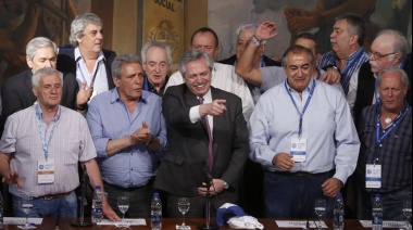 Alberto Fernández evalúa un aumento generalizado para los sueldos bajos, jubilaciones y planes sociales