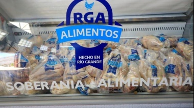 Se retomó la producción de pollos frescos de la marca local RGA Alimentos