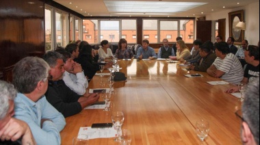 El gobernador Melella anunció paritarias libres para el 22 de Enero