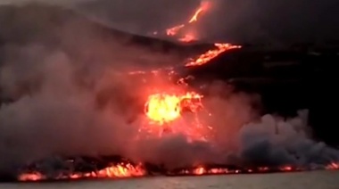 Alarma en España: Reportan 18 terremotos y aparecen imágenes de "una isla gris