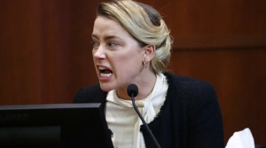 Entre lágrimas, Amber Heard relató cómo fue violada por Johnny Depp con una botella rota