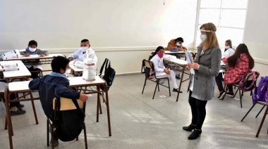 Autorizarán una licencia laboral para padres de alumnos que no tengan clases presenciales