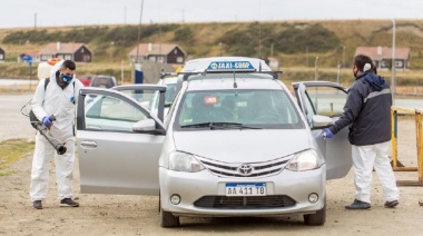 La Municipalidad de Ushuaia desinfectó taxis, remises y comercios