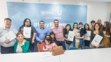 La Municipalidad de Ushuaia hizo entrega de títulos de propiedad a 20 familias de la ciudad
