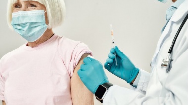 Los fármacos antiage podrían potenciar el efecto de la vacuna contra el COVID-19 en adultos mayores