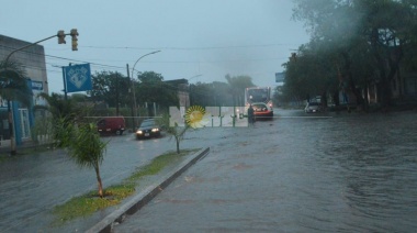 Múltiples destrozos en Chaco y Corrientes por un temporal de lluvia y ráfagas de hasta 120 km/h