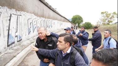 La agresión contra Sergio Berni en el corte por el crimen del colectivero