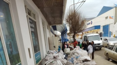 "Reciclá y Viajá" : Se reciben entre 30 y 40 bolsones de envases Pet por semana