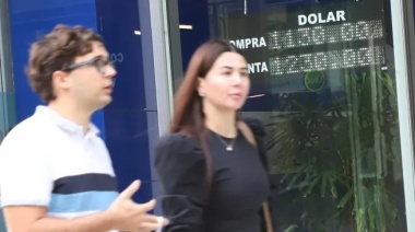 Home bankings colapsados, incertidumbre en las cuevas y dudas entre los inversores: cómo se vivió el primer día sin cepo al dólar