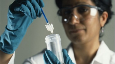 El "prometedor" test casero alternativo a la prueba de Papanicolau que puede ayudar a más mujeres a saber si tienen cáncer