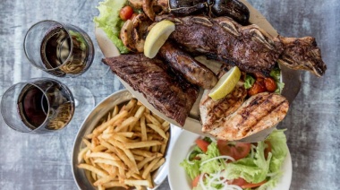 Del “bife ruso” a cómo recalentar asado del día anterior. Todos los secretos de la parrilla según el chef de La Cabrera