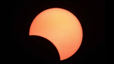 Eclipses: Cuándo será el doble fenómeno con 15 días de diferencia que hace siglos no se ve en la Argentina