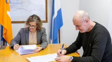 Convenio entre Gobierno y Municipalidad para adquisición de equipamiento para el matadero municipal.