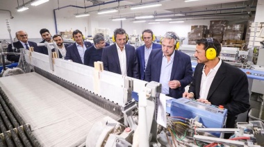 Alberto Fernández recorrió una fábrica textil en San Martín: “Queremos que Argentina recupere su industria y los argentinos vuelvan a trabajar”