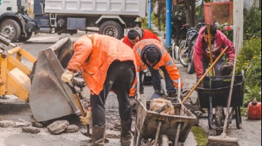 Inician el bacheo y repavimentación de calle Gobernador Valdez