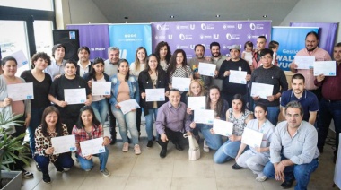 50 personas recibieron el certificado por sus capacitaciones