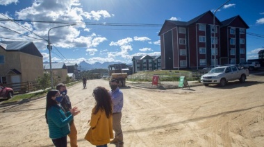 "Argentina Hace": La concejala Ávila recorrió los trabajos de pavimentación del barrio Río Pipo