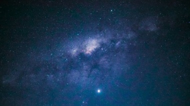 Descubren una enorme estructura esférica debajo de la Vía Láctea