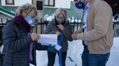 La Municipalidad entrega Tarjetas +U a vecinos y vecinas de Ushuaia