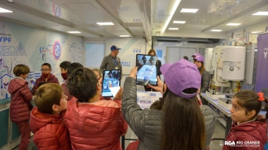 400 estudiantes visitaron el aula móvil de Fundación YPF