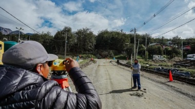 Construyen cordón cuneta en barrio Ecológico, para su posterior pavimentación