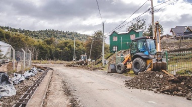 La Municipalidad avanza con la construcción de cordón cuneta en Barrio Ecológico