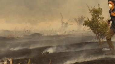 Con llantos y gritos, los vecinos de El Bolsón celebraron la llegada de la lluvia en medio de los fuertes incendios