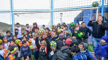 Inauguran la plaza "ARA San Juan" y el playón deportivo "Facundo Godoy"