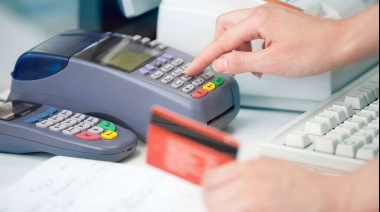 Alerta pago mínimo: cuánto costará refinanciar la tarjeta de crédito tras la suba de tasas del BCRA