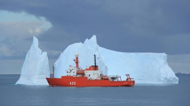 Científicos de 14 nacionalidades viajan a la Antártida a bordo del Hespérides