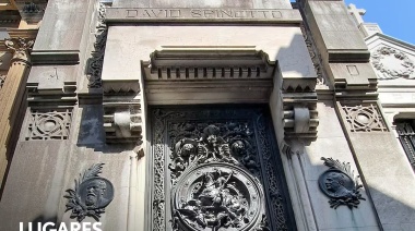 Hallazgo: una de las más bellas bóvedas de la Recoleta, la de David Spinetto, es obra de cuatro importantes artistas
