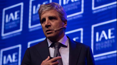 Luis Caputo explicó cómo fue la intervención oficial para bajar el dólar y criticó a los bancos