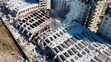 De “paraíso” a escombros: se derrumbó uno de los principales edificios de lujo de Turquía