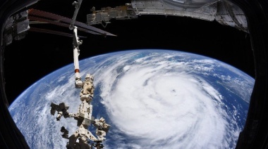 Horas de tensión en la Estación Espacial Internacional: Astronautas se refugian en sus cápsulas